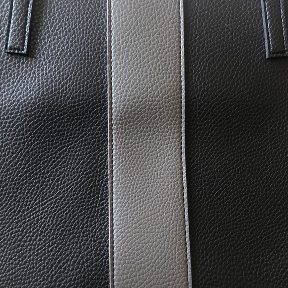 💜💛Vince Camuto Tote - Picture 4 of 8